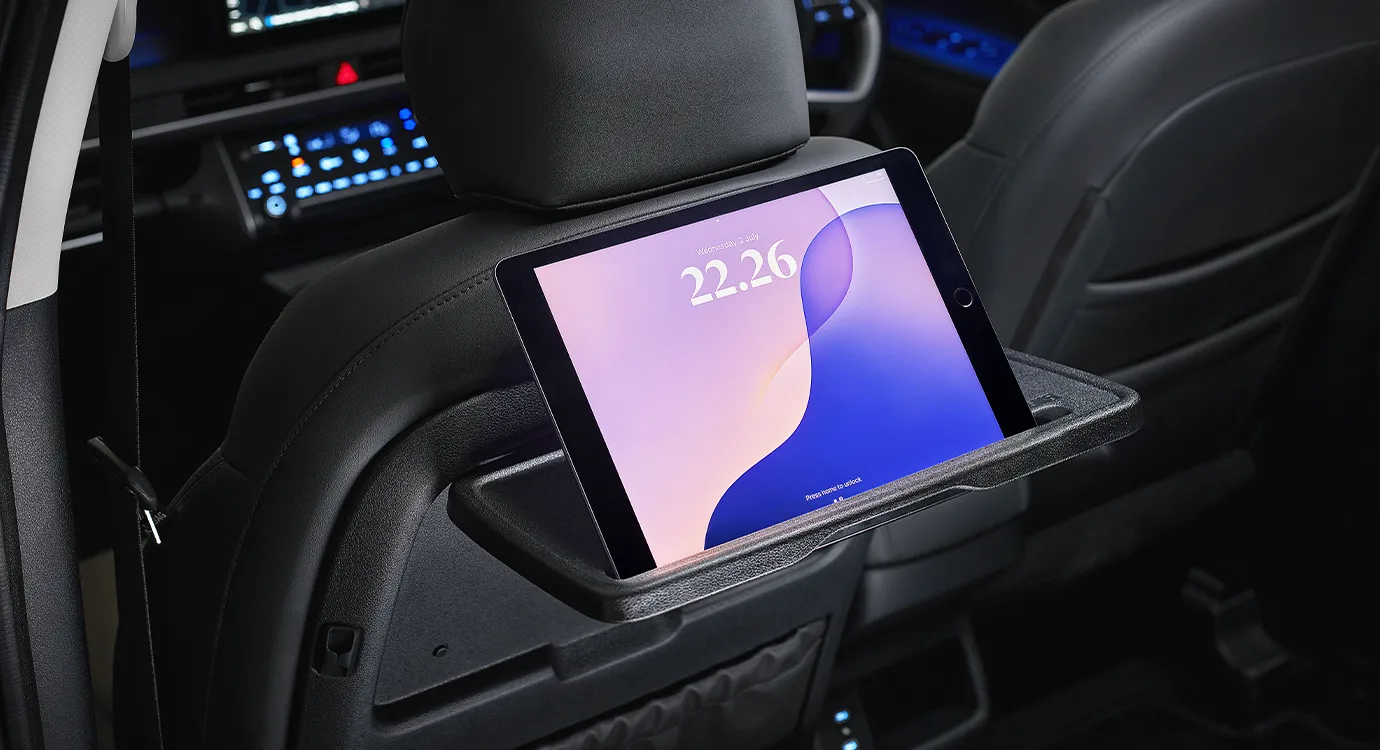 Interior Hyundai Stargazer Cartenz