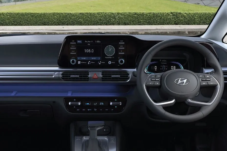 Interior Hyundai Stargazer X